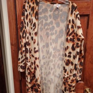 GUC L Lularoe Sarah leopard